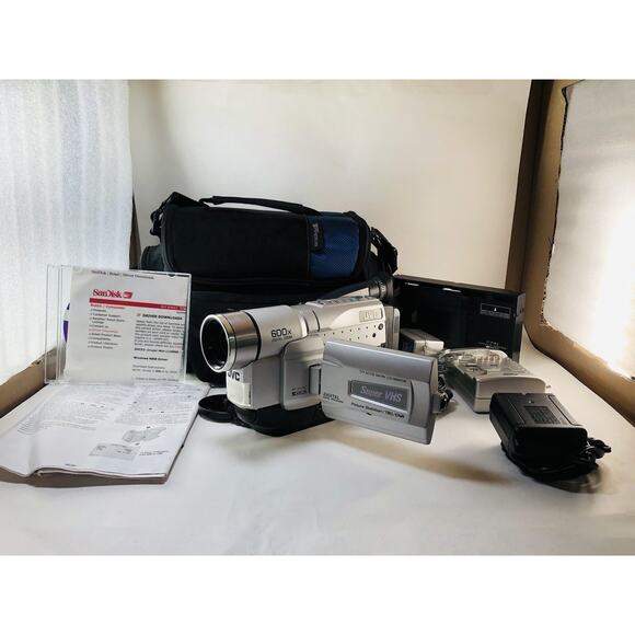 JVC GR-SXM740U Super VHS-C Camcorder w/Bag,New Battery, Charger,Cassette Adapter - Picture 2 of 14